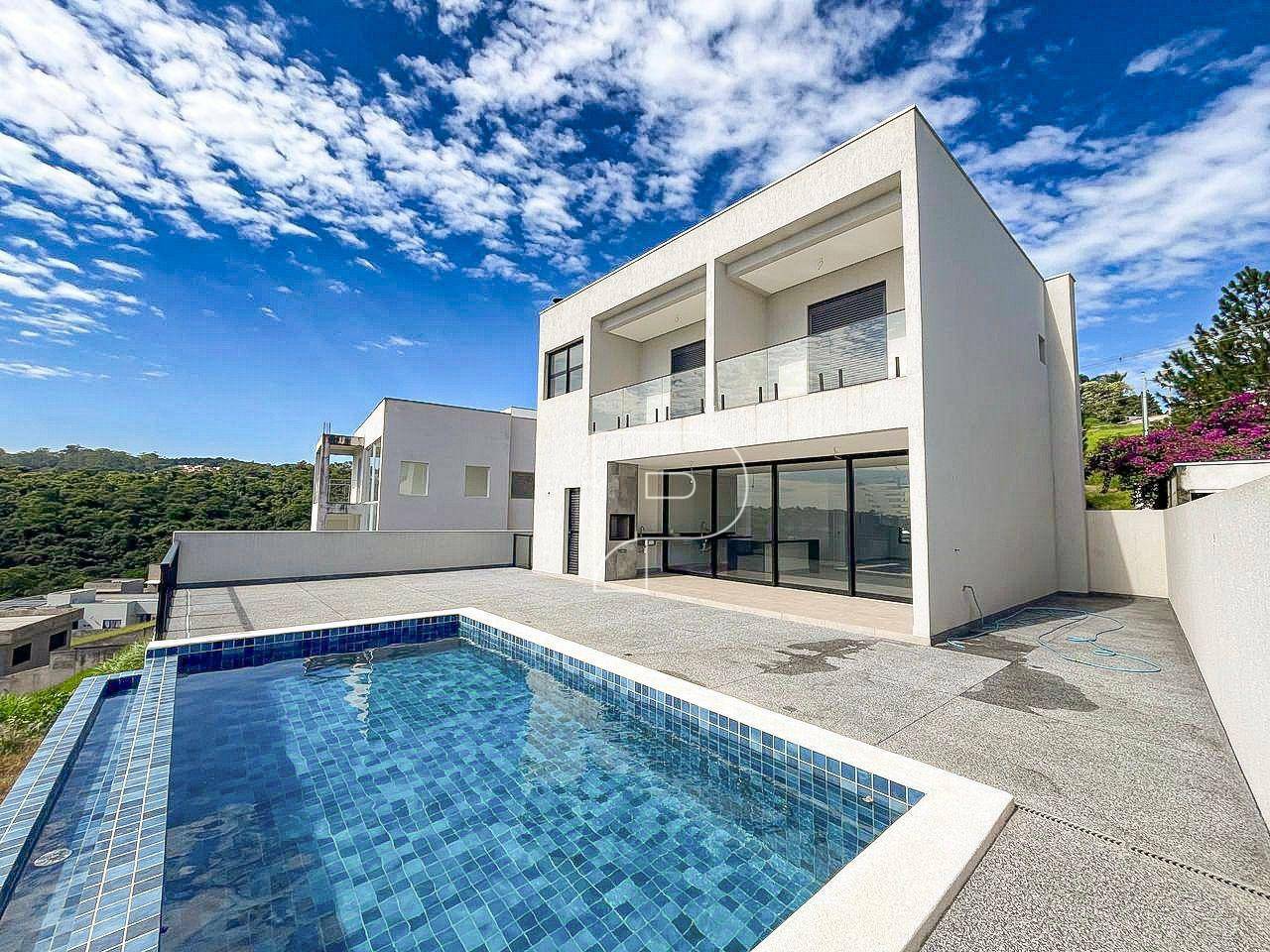 Casa de Condomínio à venda com 3 quartos, 254m² - Foto 1
