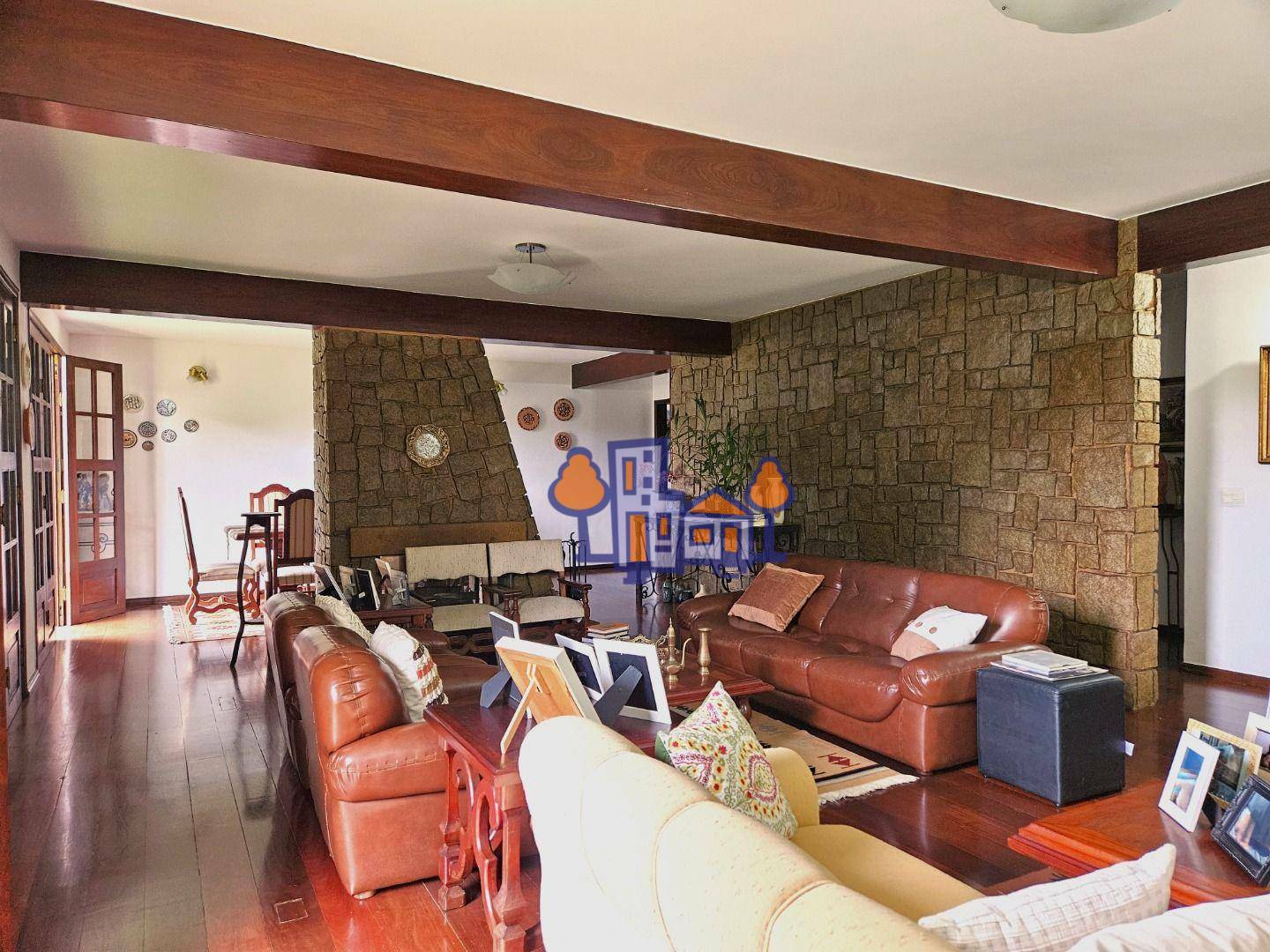 Casa à venda com 4 quartos, 300m² - Foto 9