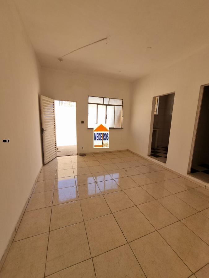 Casa para alugar com 2 quartos, 70m² - Foto 1