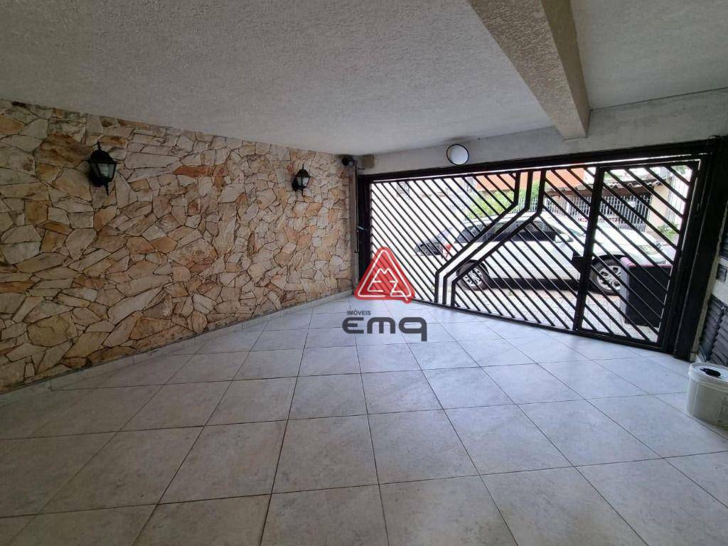 Sobrado à venda com 3 quartos, 140m² - Foto 1