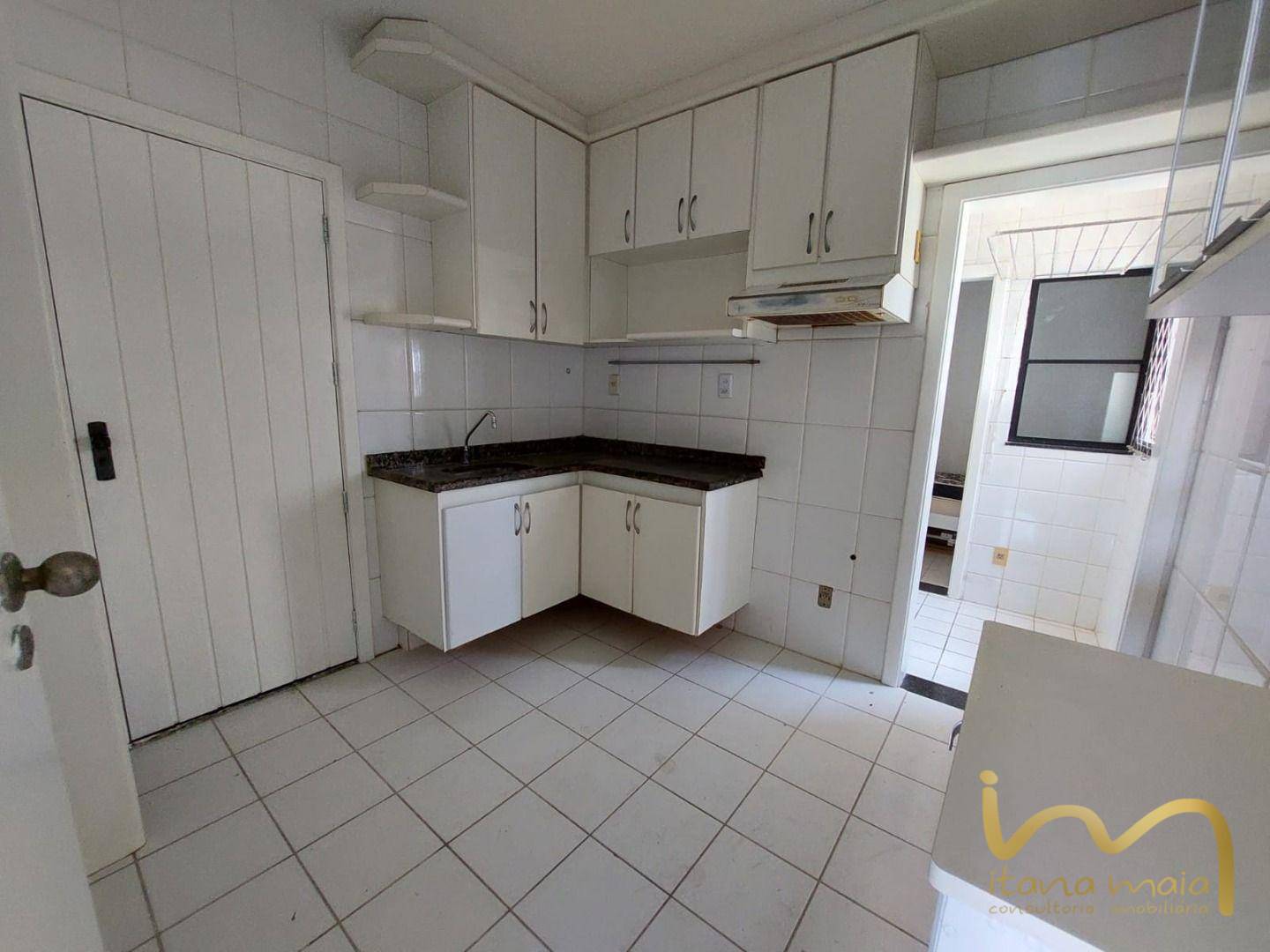 Apartamento à venda com 3 quartos, 111m² - Foto 7