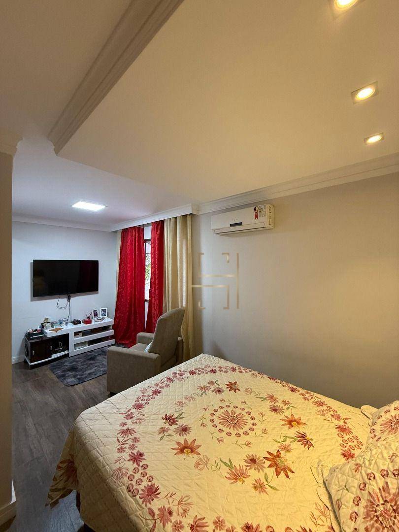 Casa, 3 quartos, 242 m² - Foto 5