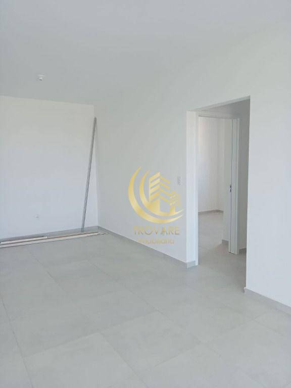 Apartamento para alugar com 2 quartos, 77m² - Foto 3