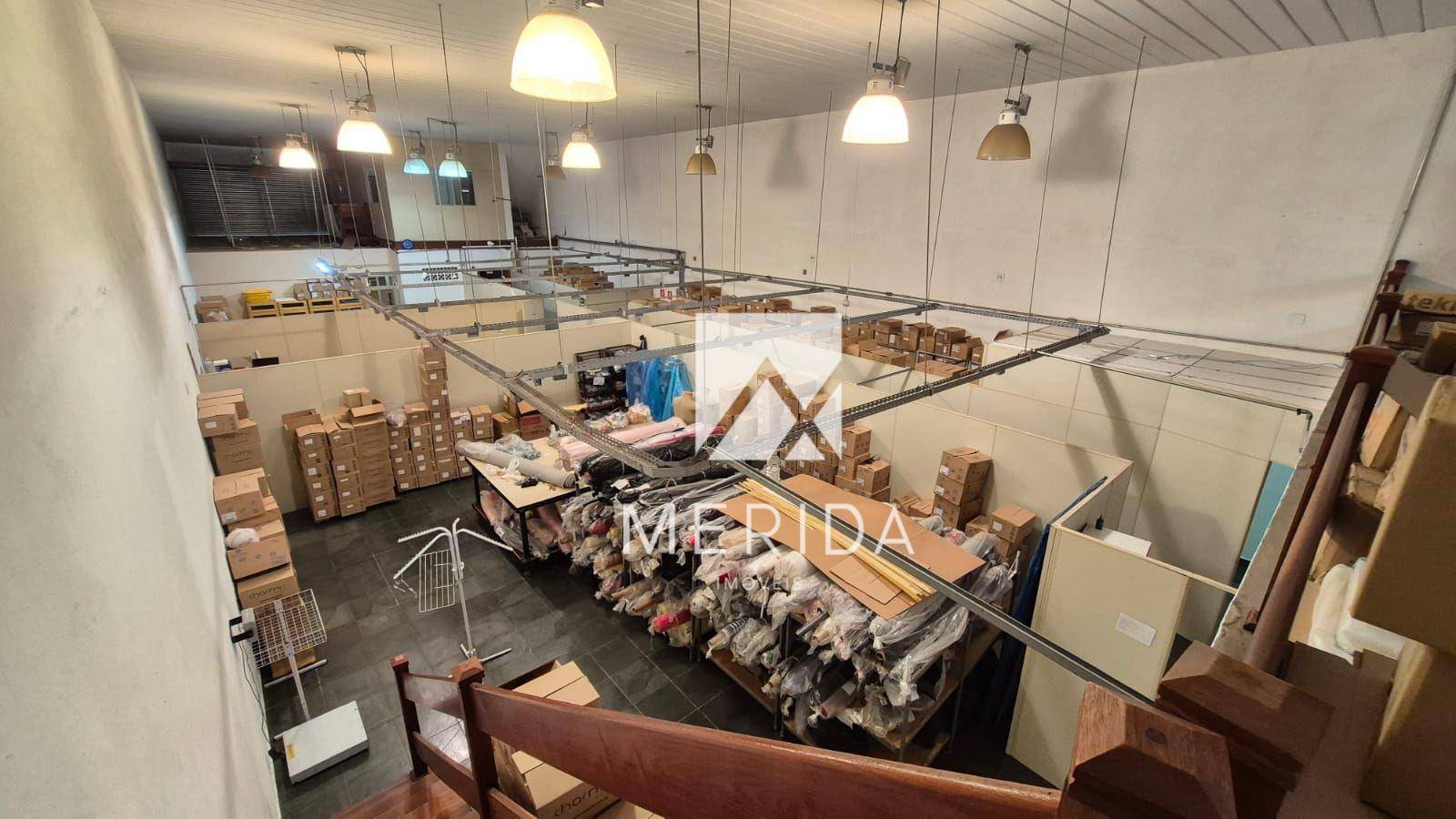 Depósito-Galpão-Armazém para alugar, 335m² - Foto 1