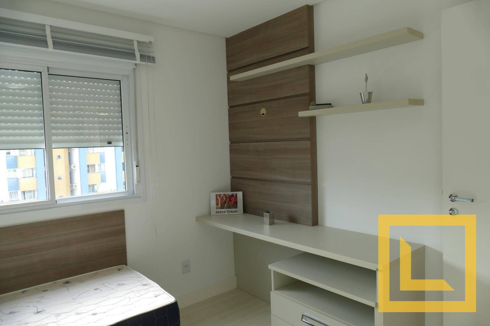 Apartamento à venda com 3 quartos, 82m² - Foto 4