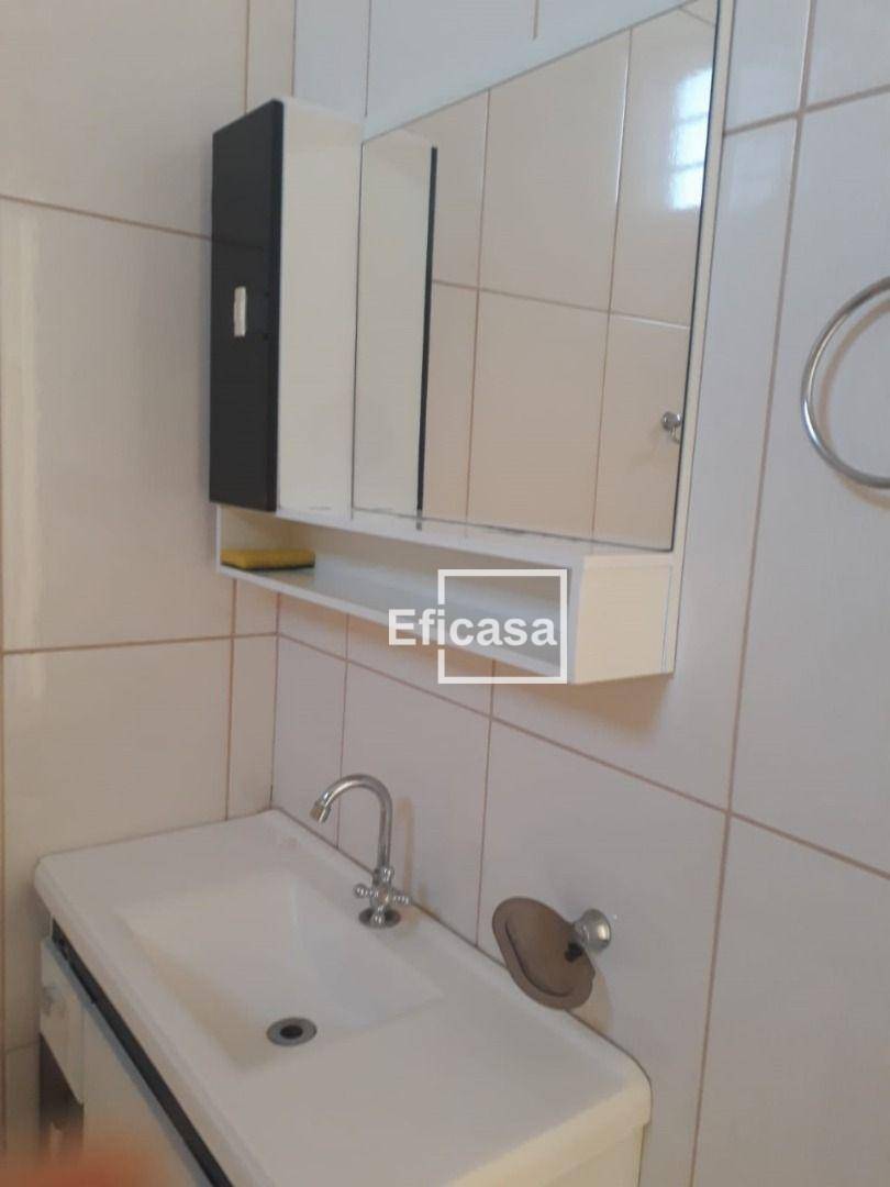 Casa à venda com 3 quartos, 170m² - Foto 1