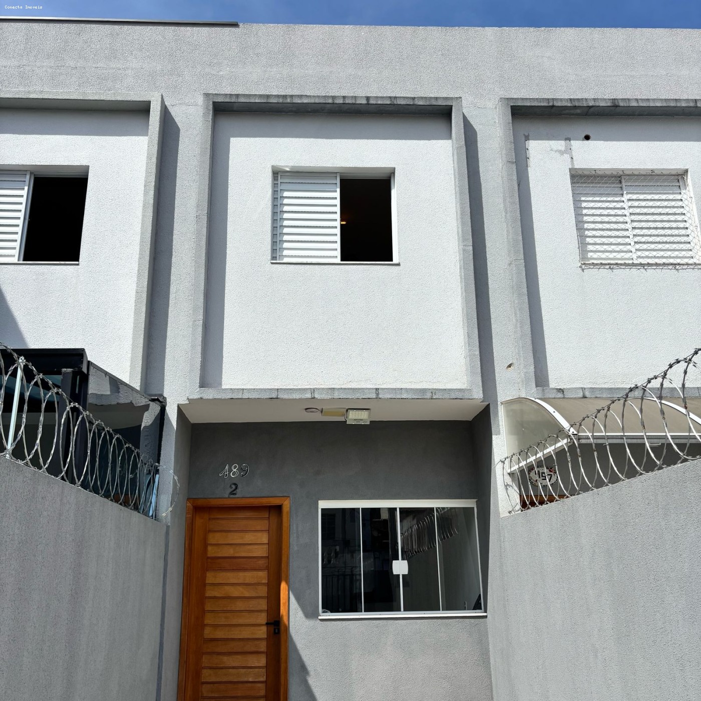 Casa à venda com 2 quartos, 70m² - Foto 1
