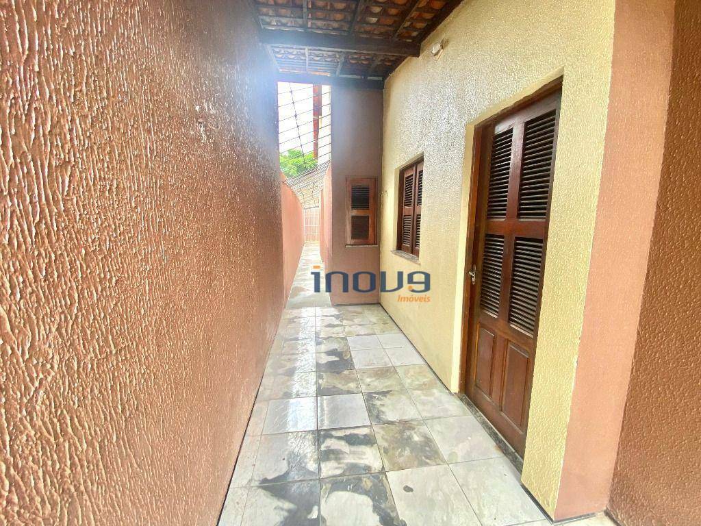 Casa à venda e aluguel com 3 quartos, 80m² - Foto 20