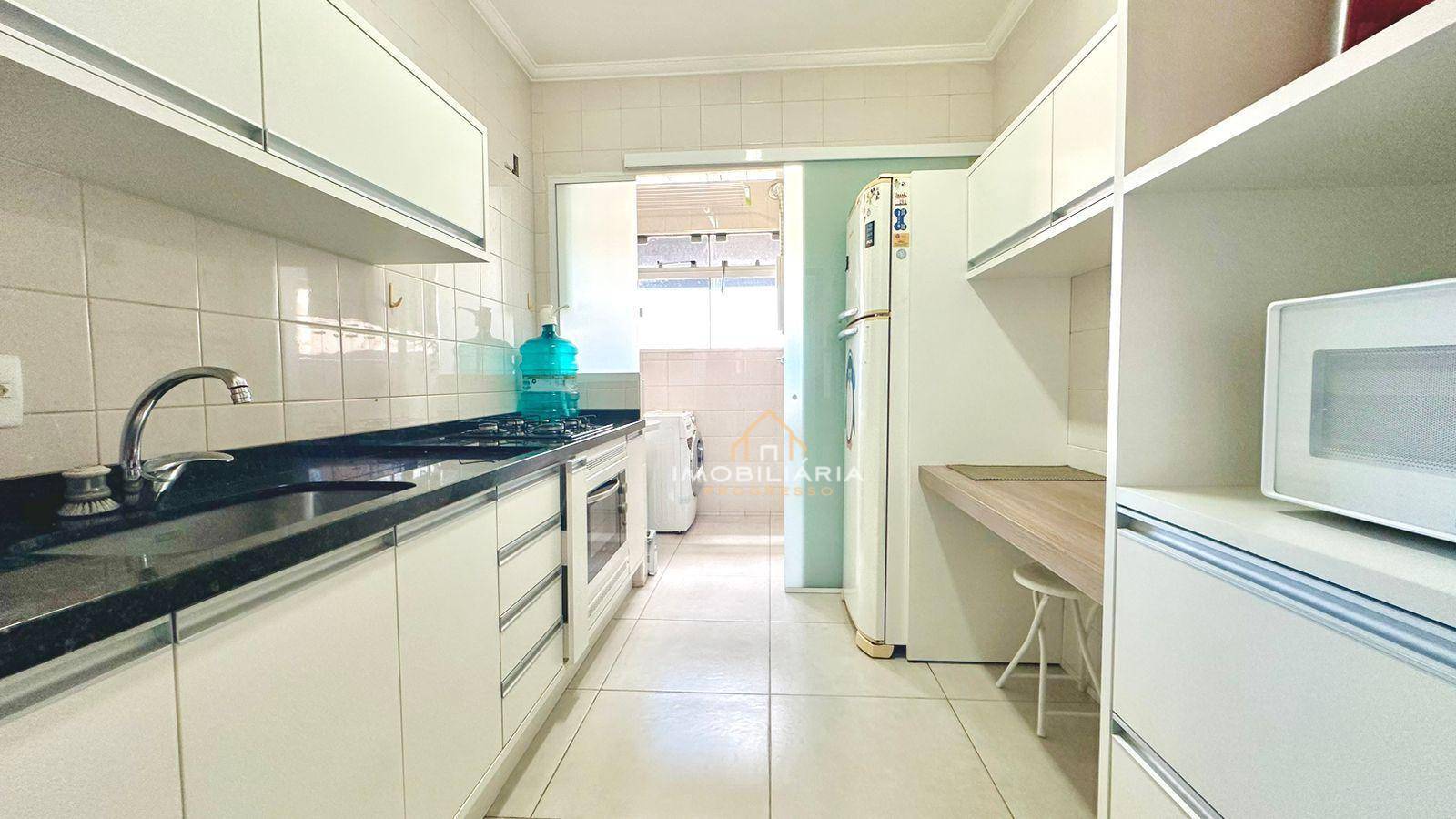Apartamento para alugar com 3 quartos, 76m² - Foto 11