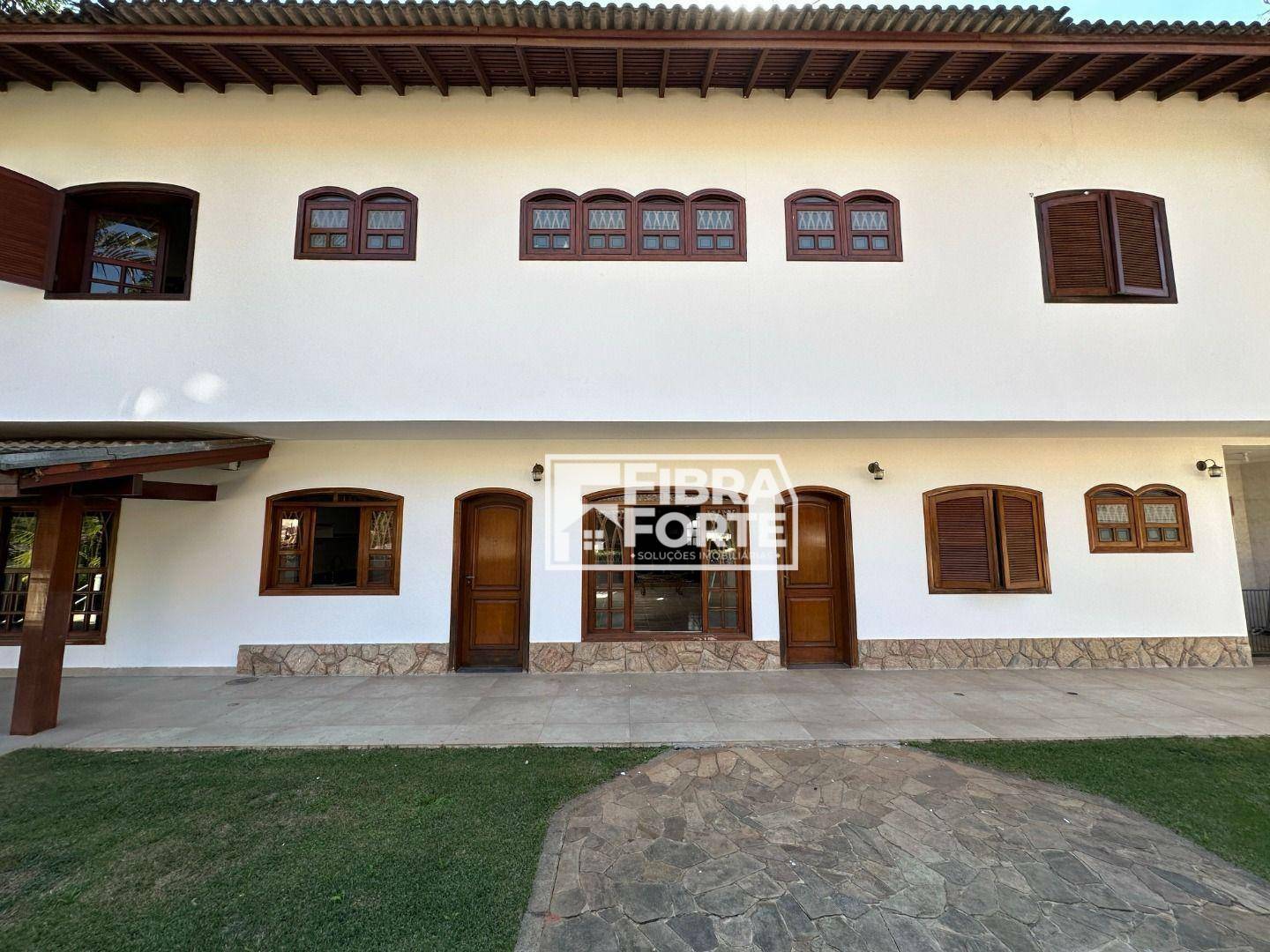 Casa de Condomínio para alugar com 4 quartos, 600m² - Foto 3