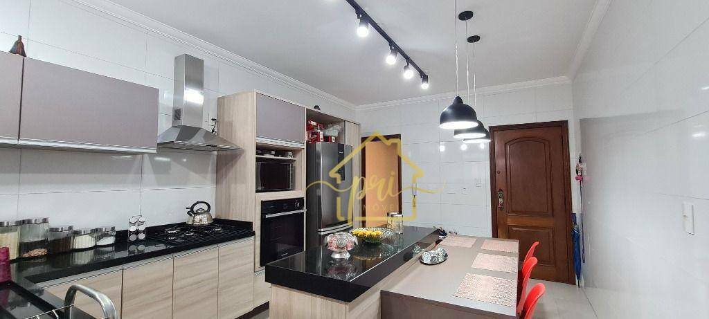 Apartamento à venda com 3 quartos, 150m² - Foto 8