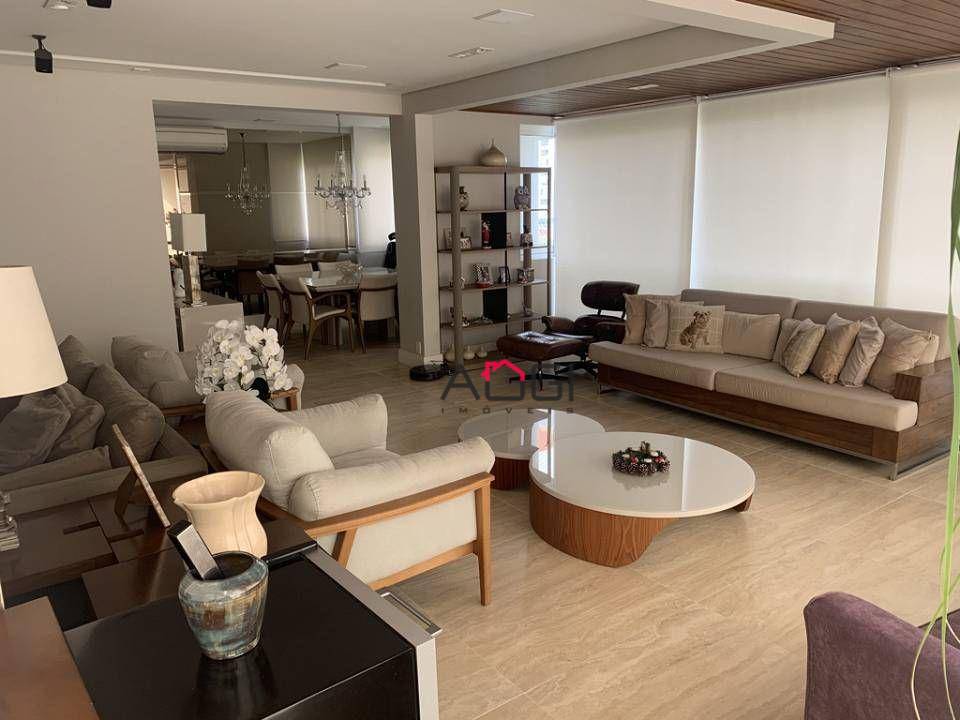 Apartamento à venda com 4 quartos, 205m² - Foto 5