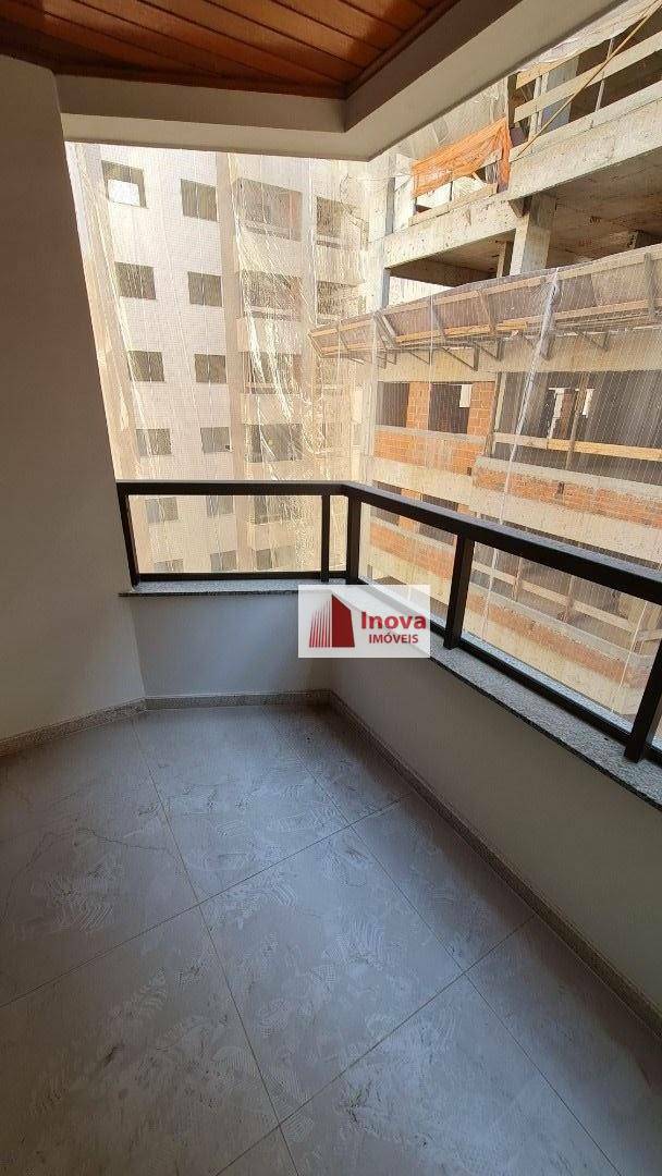 Cobertura à venda com 3 quartos, 220m² - Foto 6