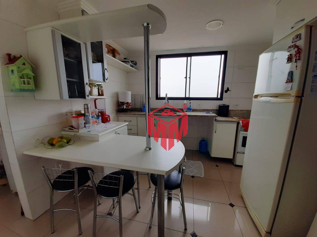 Apartamento à venda com 3 quartos, 183m² - Foto 5