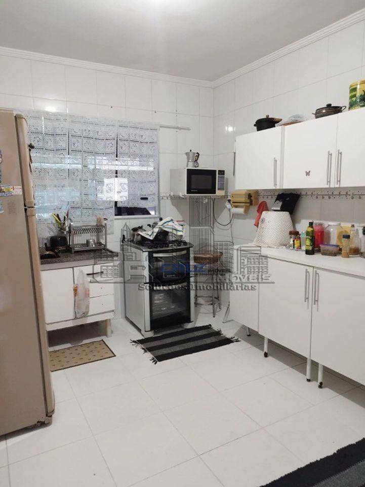 Casa à venda com 3 quartos, 90m² - Foto 14