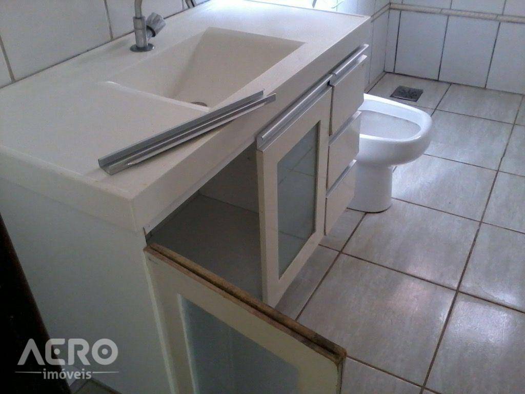 Casa à venda com 2 quartos, 70m² - Foto 28