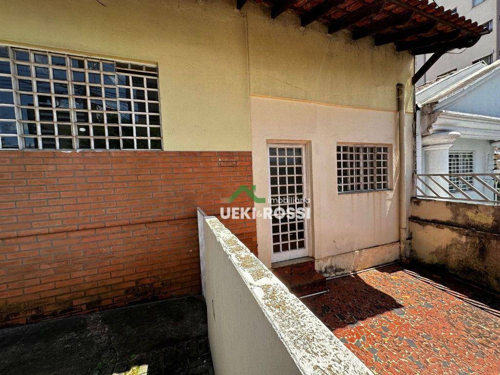 Casa à venda e aluguel com 2 quartos, 180m² - Foto 7