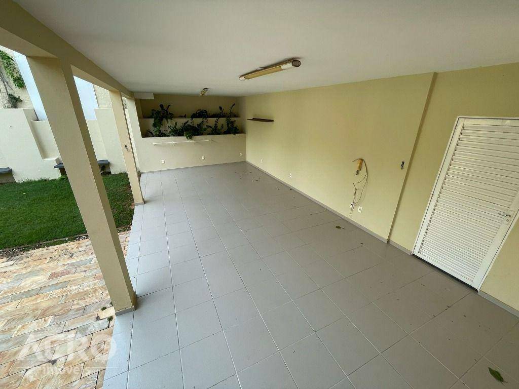 Casa de Condomínio para alugar com 4 quartos, 410m² - Foto 71