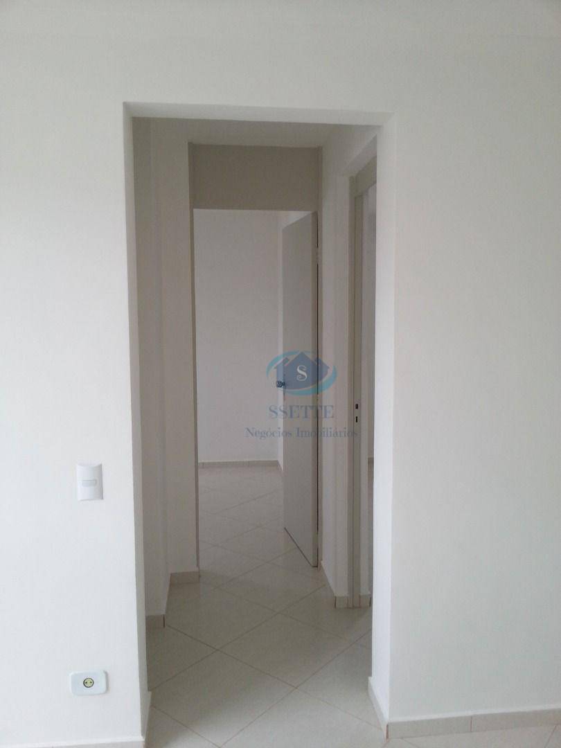 Apartamento para alugar com 2 quartos, 60m² - Foto 4