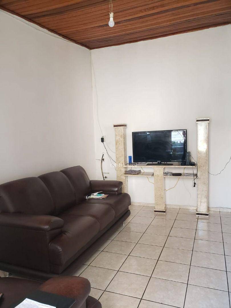 Casa à venda com 2 quartos, 320m² - Foto 13