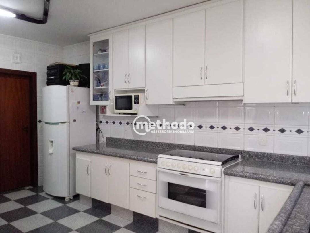 Casa à venda com 4 quartos, 391m² - Foto 9