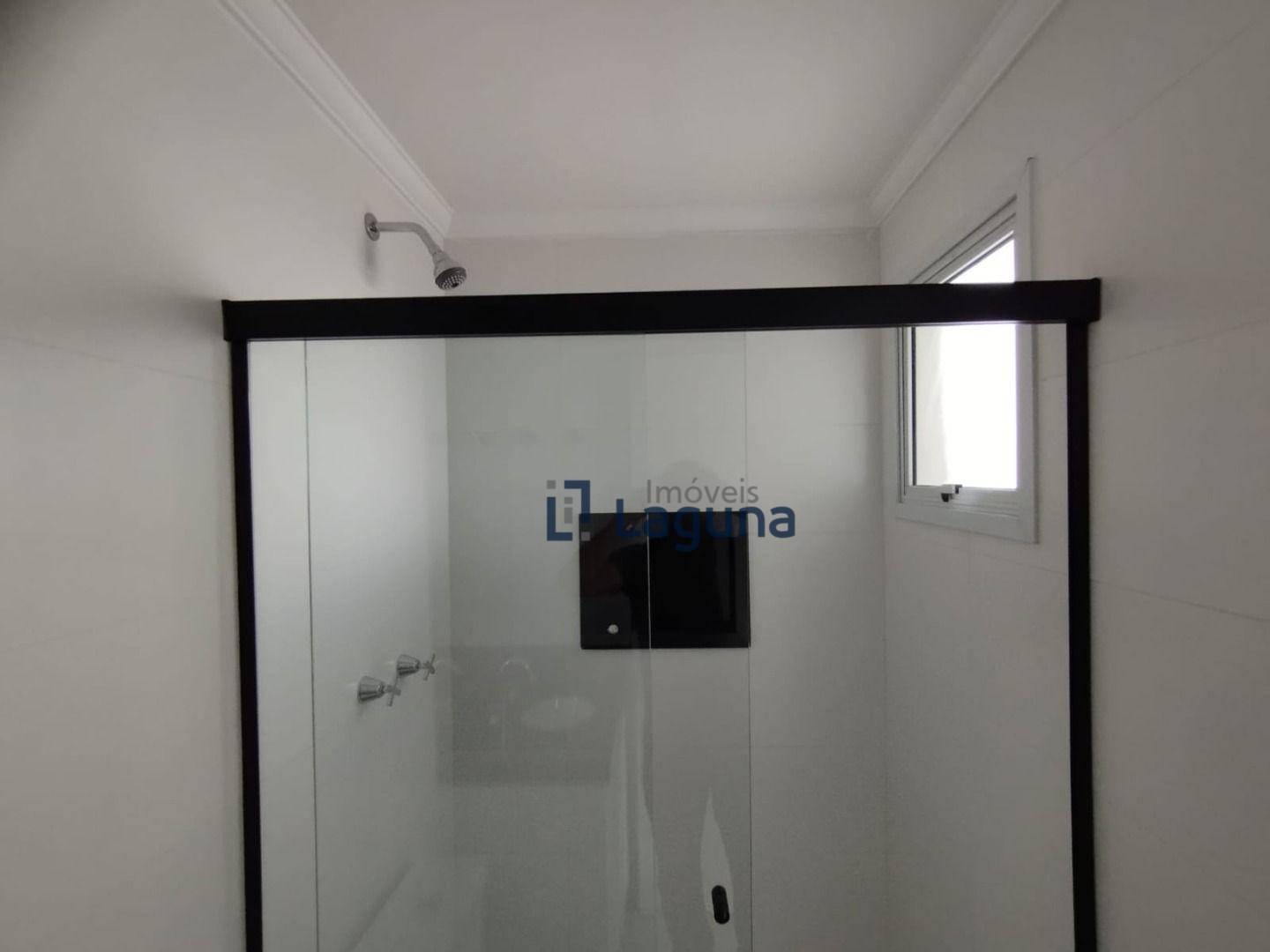 Apartamento para alugar com 2 quartos, 70m² - Foto 27