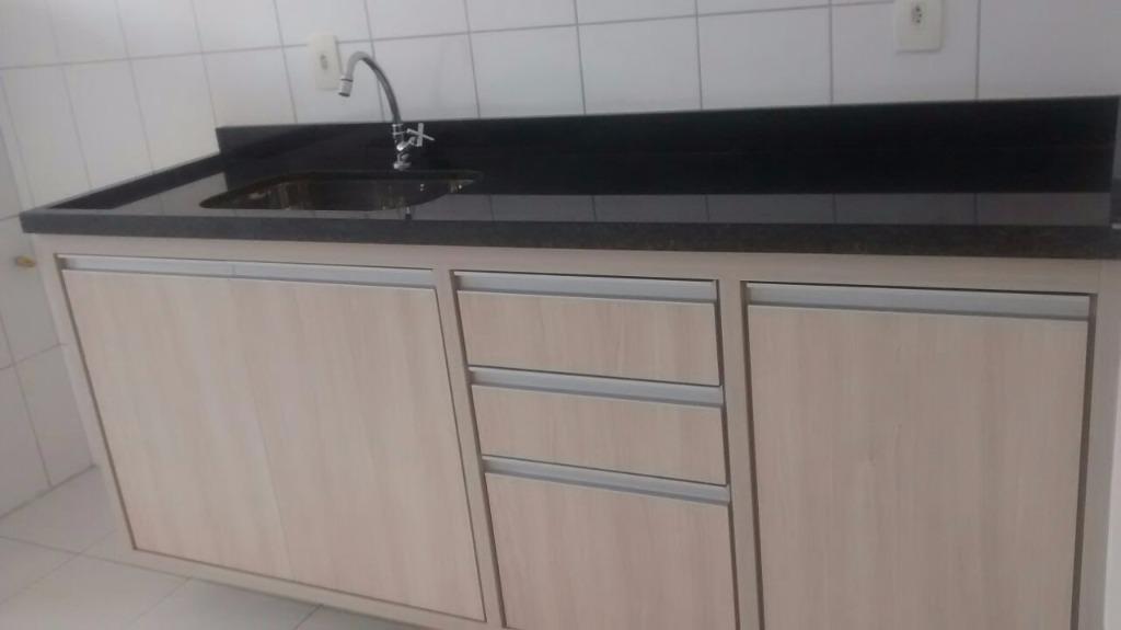 Apartamento à venda com 2 quartos, 64m² - Foto 4