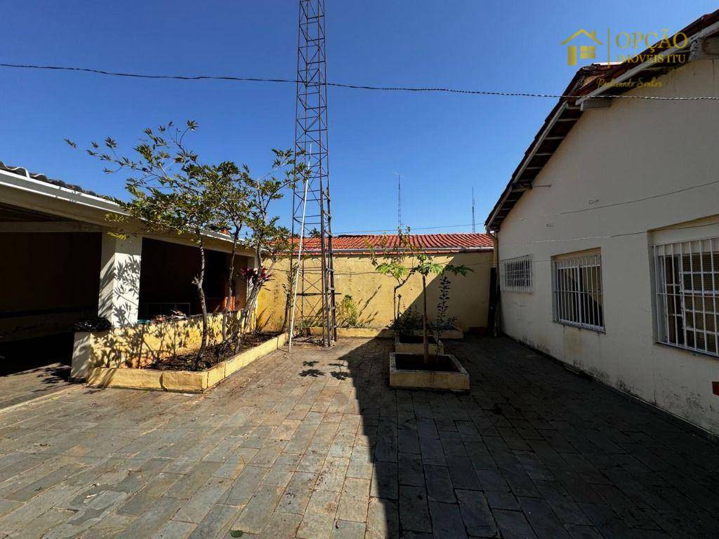 Casa à venda com 3 quartos, 220m² - Foto 17