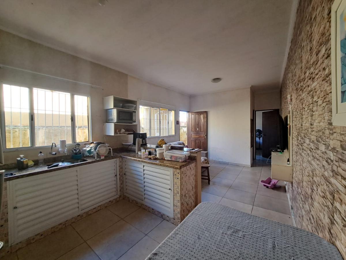 Casa à venda com 2 quartos, 125m² - Foto 10