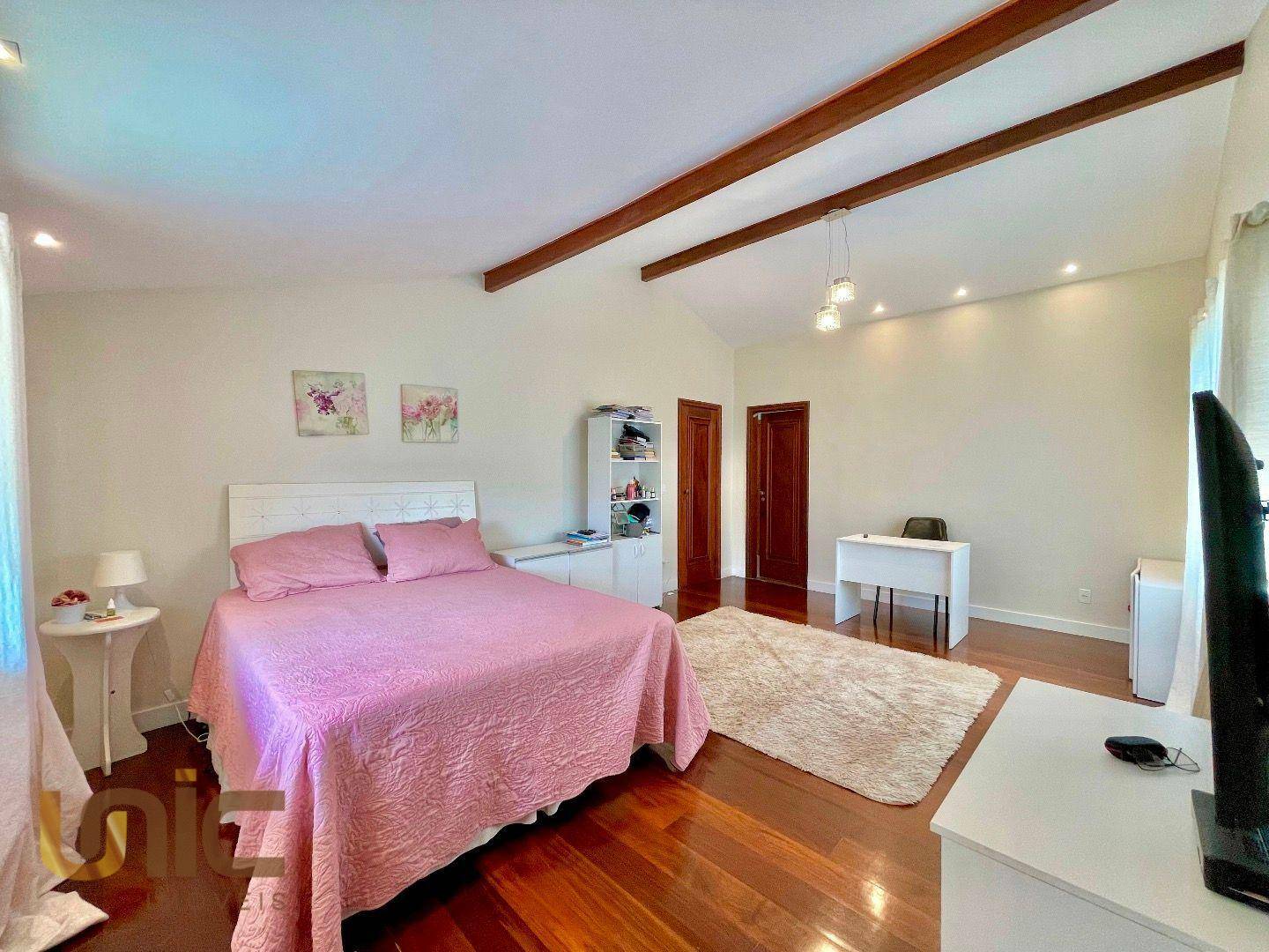 Casa à venda com 5 quartos, 318m² - Foto 36