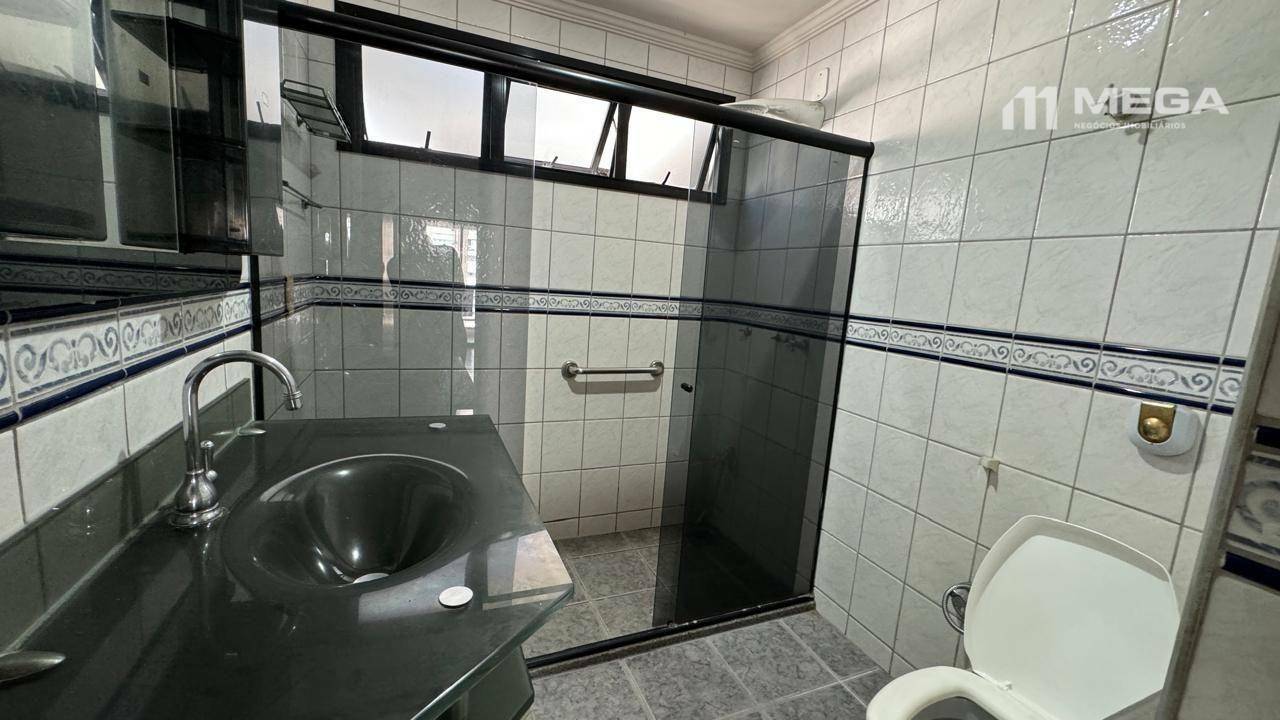 Apartamento à venda com 3 quartos, 189m² - Foto 12