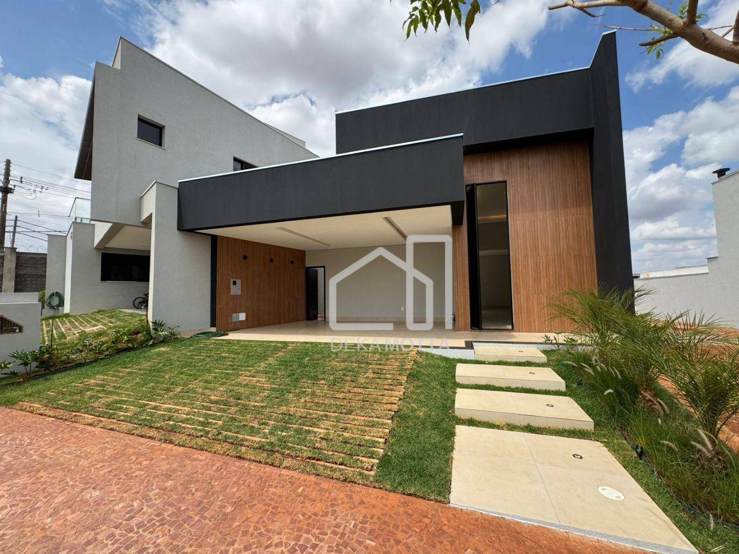 Casa à venda com 3 quartos, 153m² - Foto 1