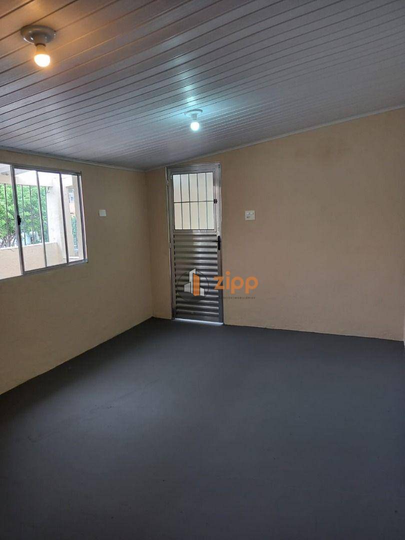 Sobrado para alugar com 2 quartos, 100m² - Foto 1