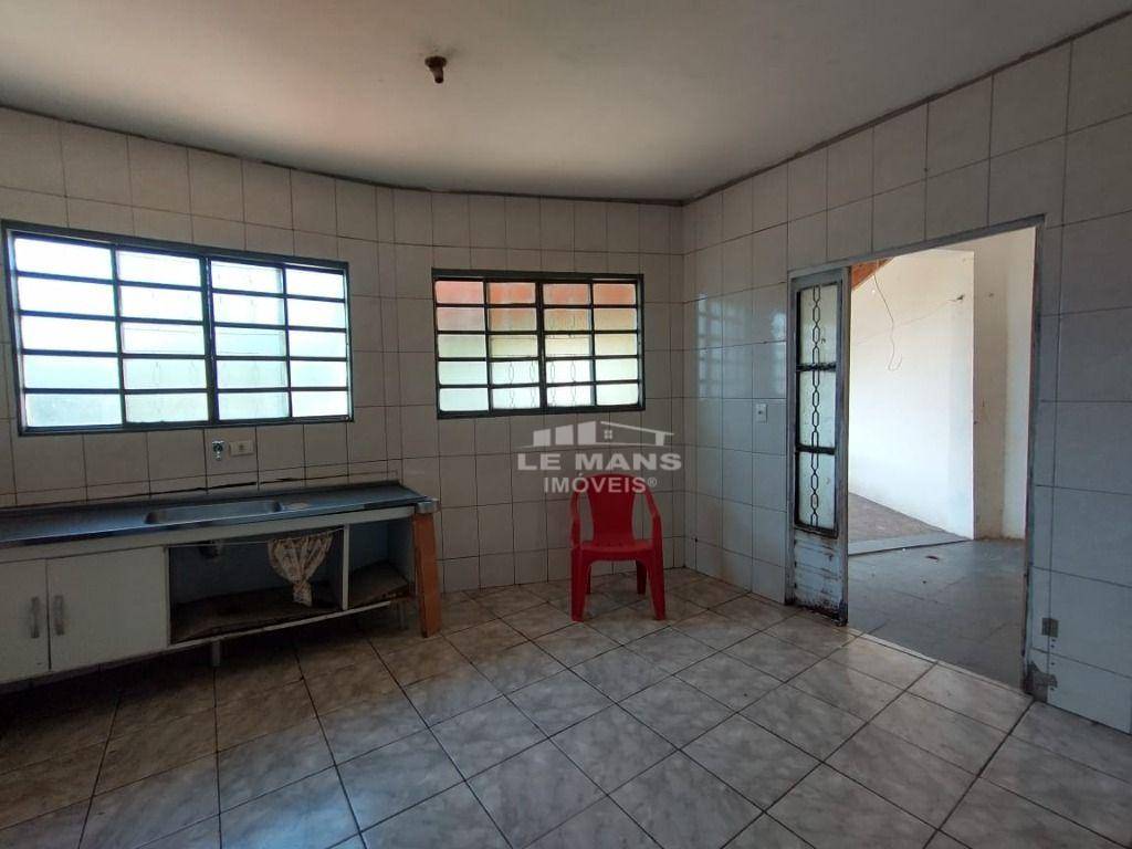 Casa à venda com 3 quartos, 150m² - Foto 4