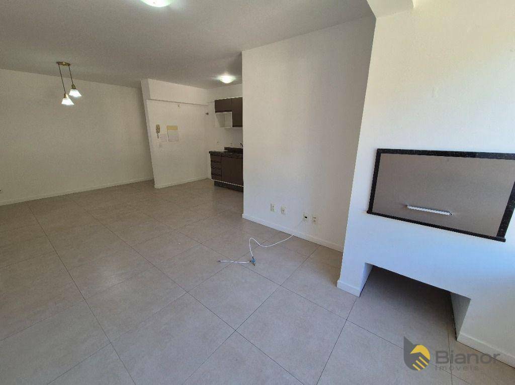 Apartamento para alugar com 3 quartos, 75m² - Foto 4