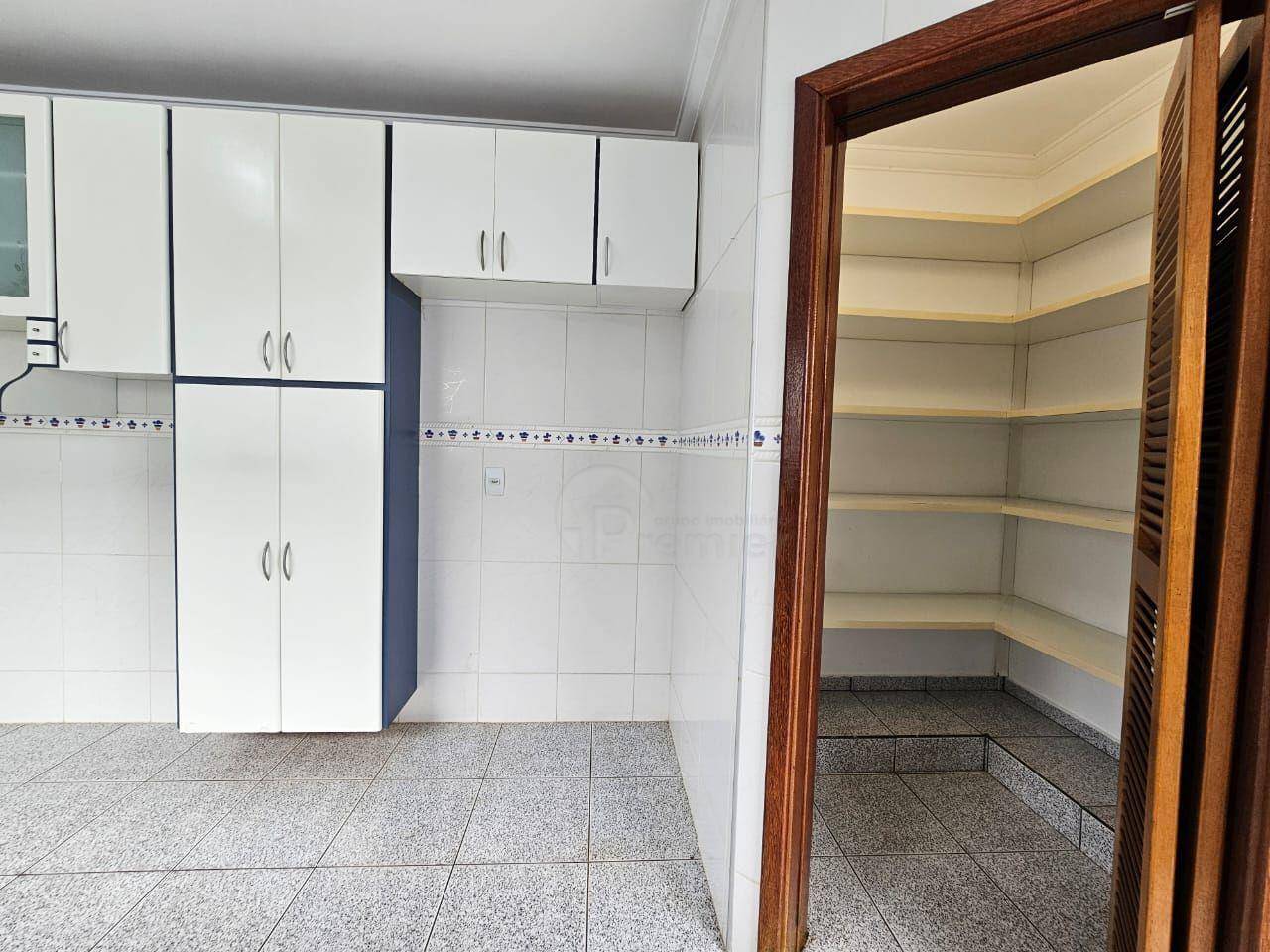 Casa de Condomínio à venda e aluguel com 3 quartos, 284m² - Foto 13