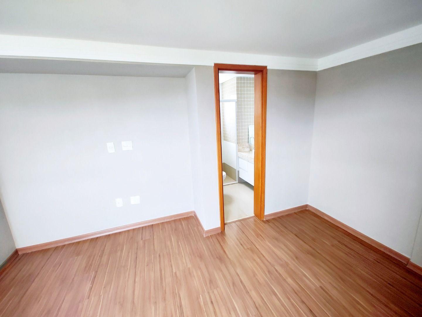 Cobertura à venda com 3 quartos, 240m² - Foto 10