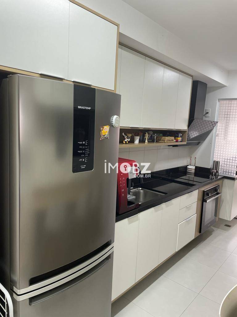 Apartamento à venda com 3 quartos, 125m² - Foto 11