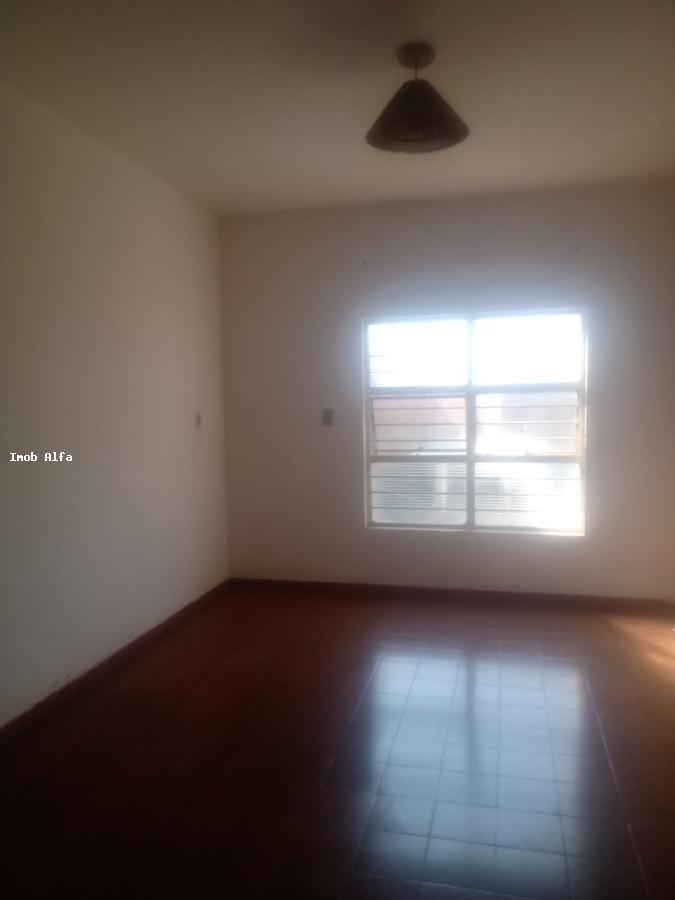 Casa à venda com 4 quartos, 208m² - Foto 7