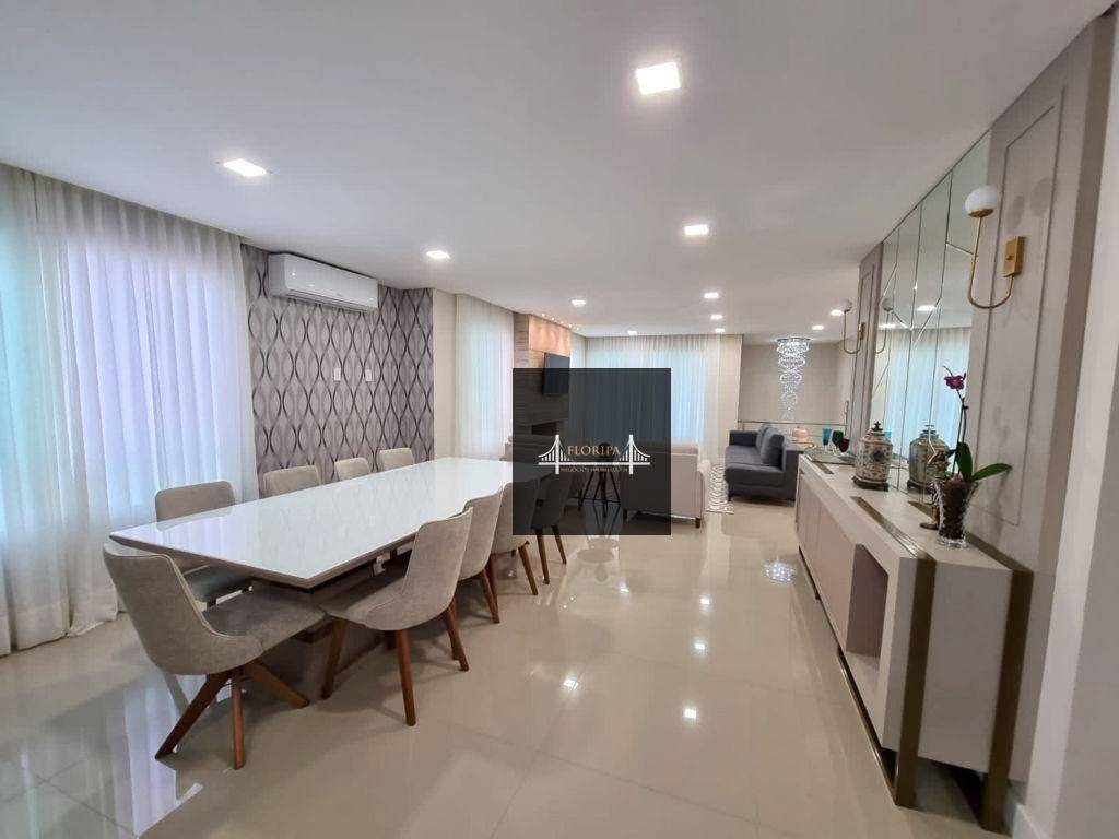 Casa à venda com 4 quartos, 360m² - Foto 1