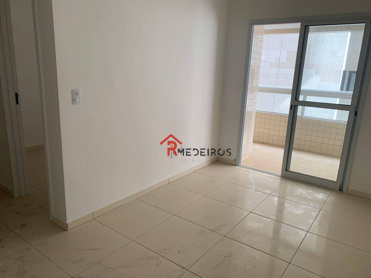 Apartamento à venda com 2 quartos, 66m² - Foto 4