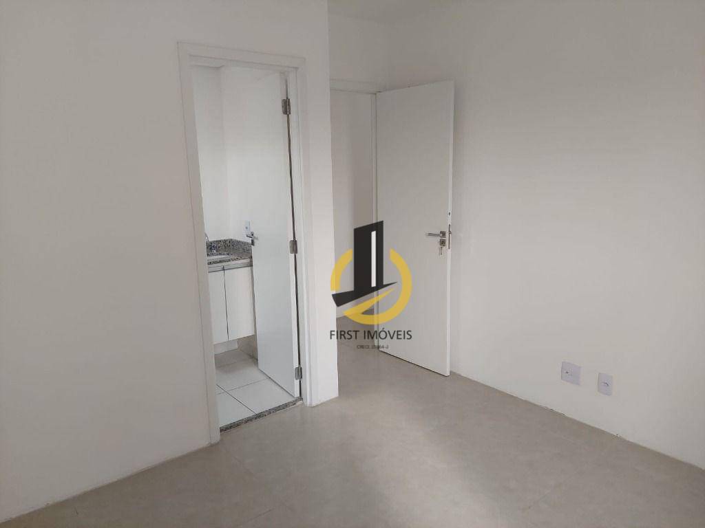 Apartamento à venda com 2 quartos, 68m² - Foto 11