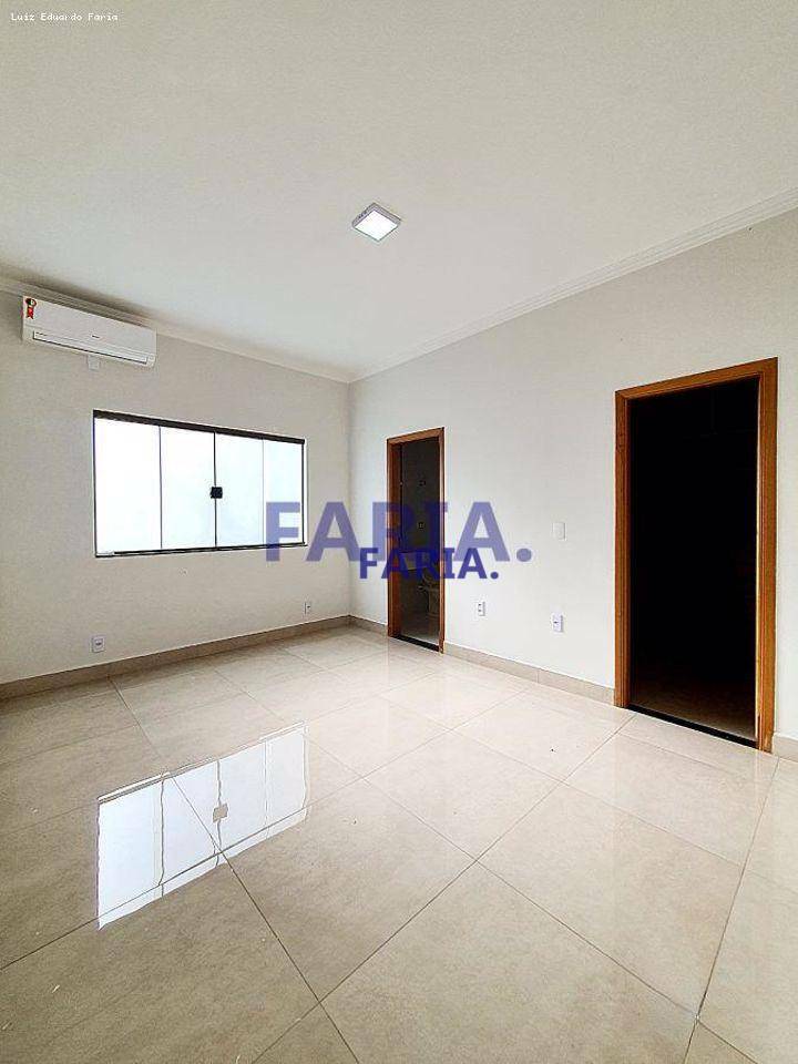 Casa à venda com 3 quartos, 167m² - Foto 7