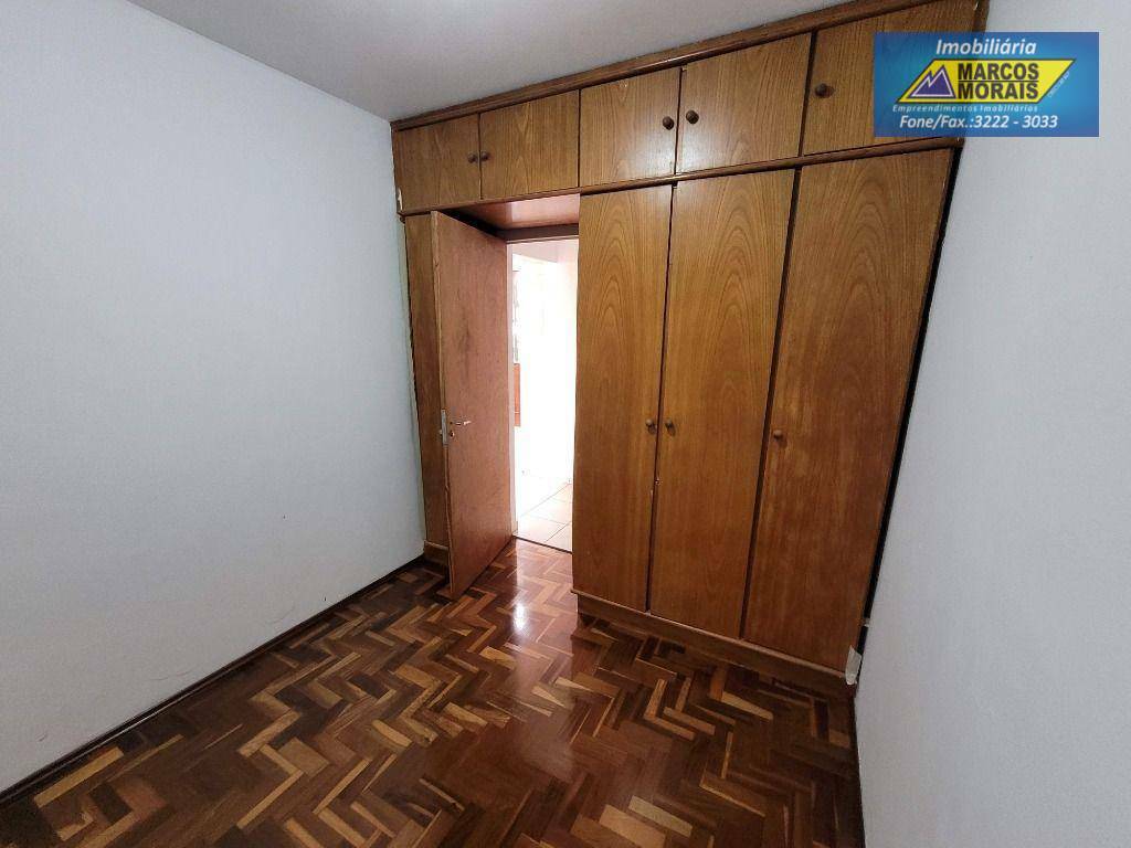 Casa para alugar com 4 quartos, 200m² - Foto 12