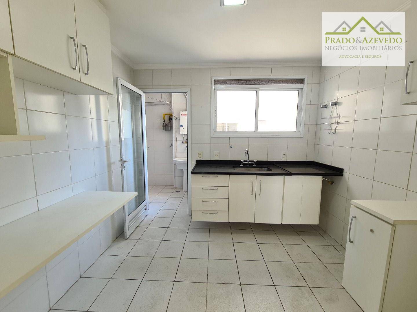 Apartamento à venda com 3 quartos, 107m² - Foto 12