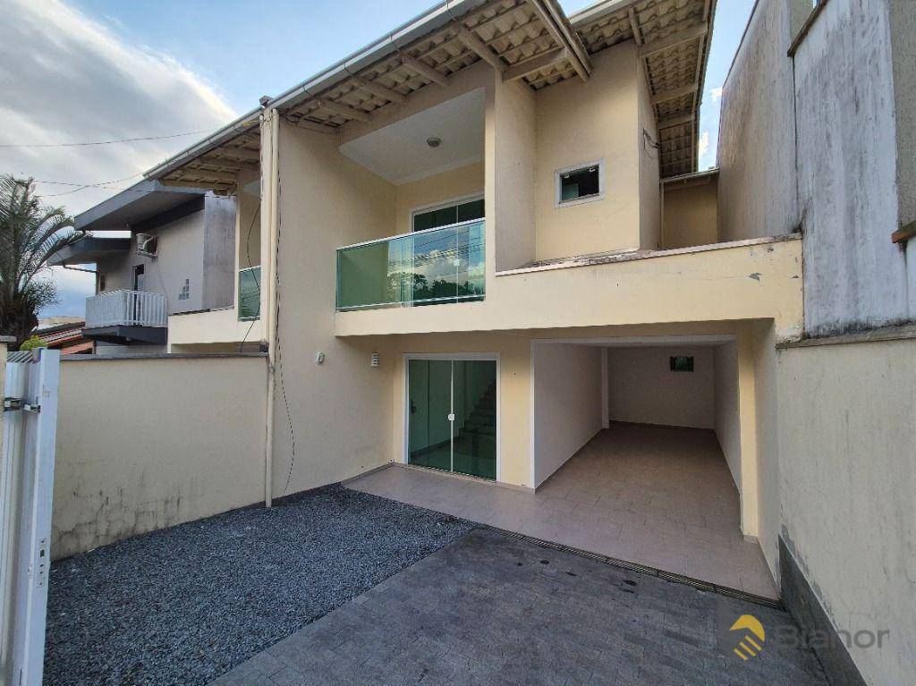 Casa, 3 quartos, 180 m² - Foto 1