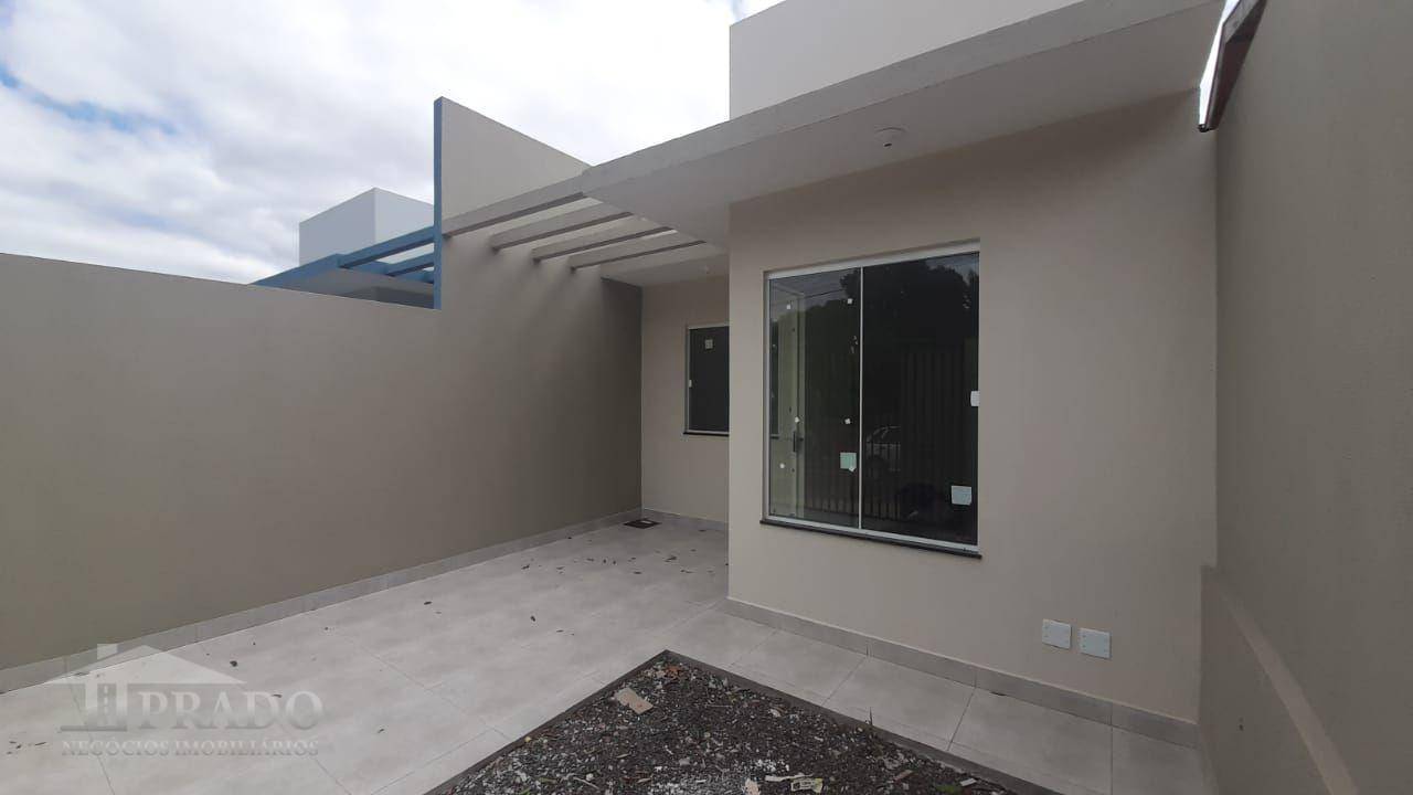 Casa à venda com 2 quartos, 49m² - Foto 2