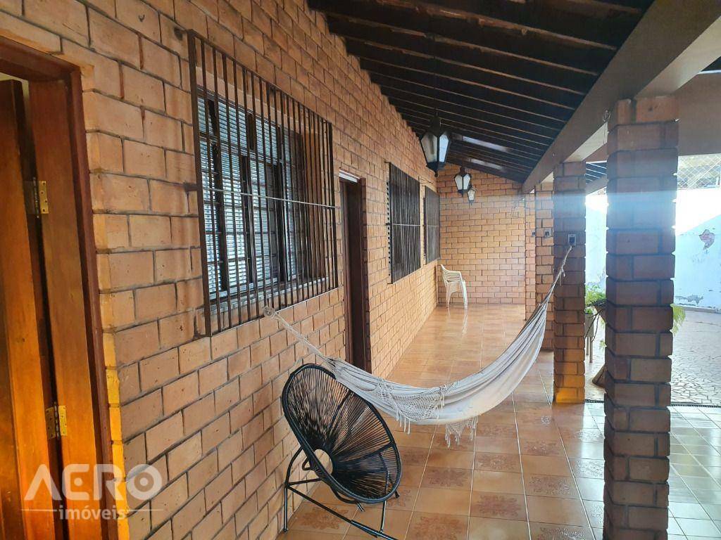 Casa à venda com 4 quartos, 342m² - Foto 14