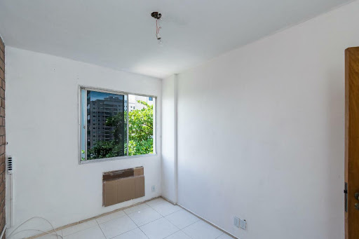 Apartamento à venda com 2 quartos, 60m² - Foto 2