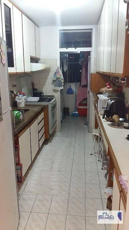 Apartamento à venda com 3 quartos, 90m² - Foto 4